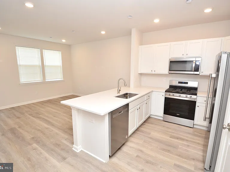78 Nelsons Way — Photo 3