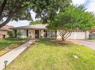 4233 Longleaf Ln, Fort Worth, TX 76137