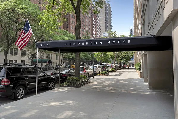 Sold by Compass | media 10