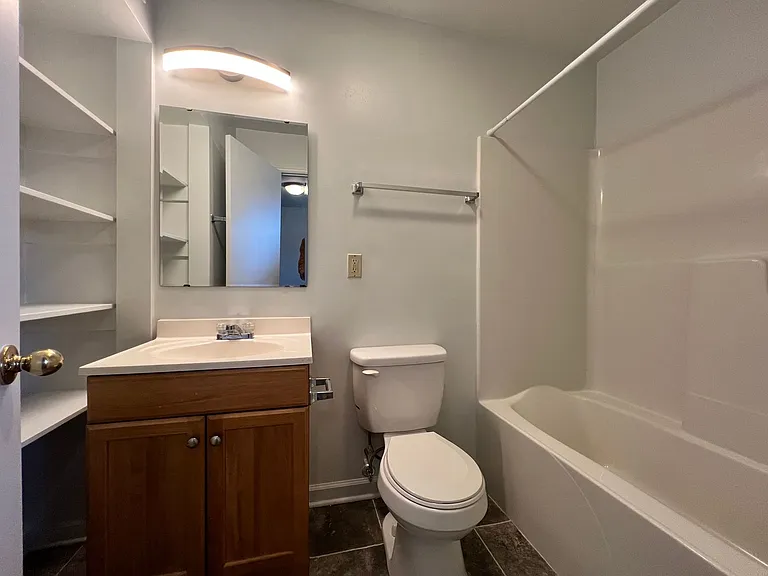 Stone Ridge Apartments- Convenient Location — Photo 16
