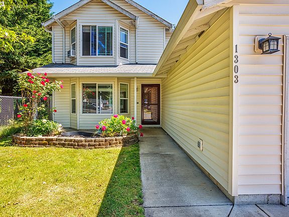 2nd image of 1303 SE 4th Ave