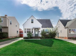 8313 Ivandale Dr, Parma, OH