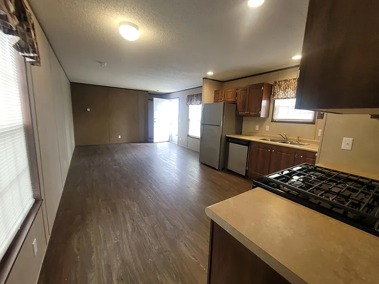 211 E 1st St #10 — Photo 6