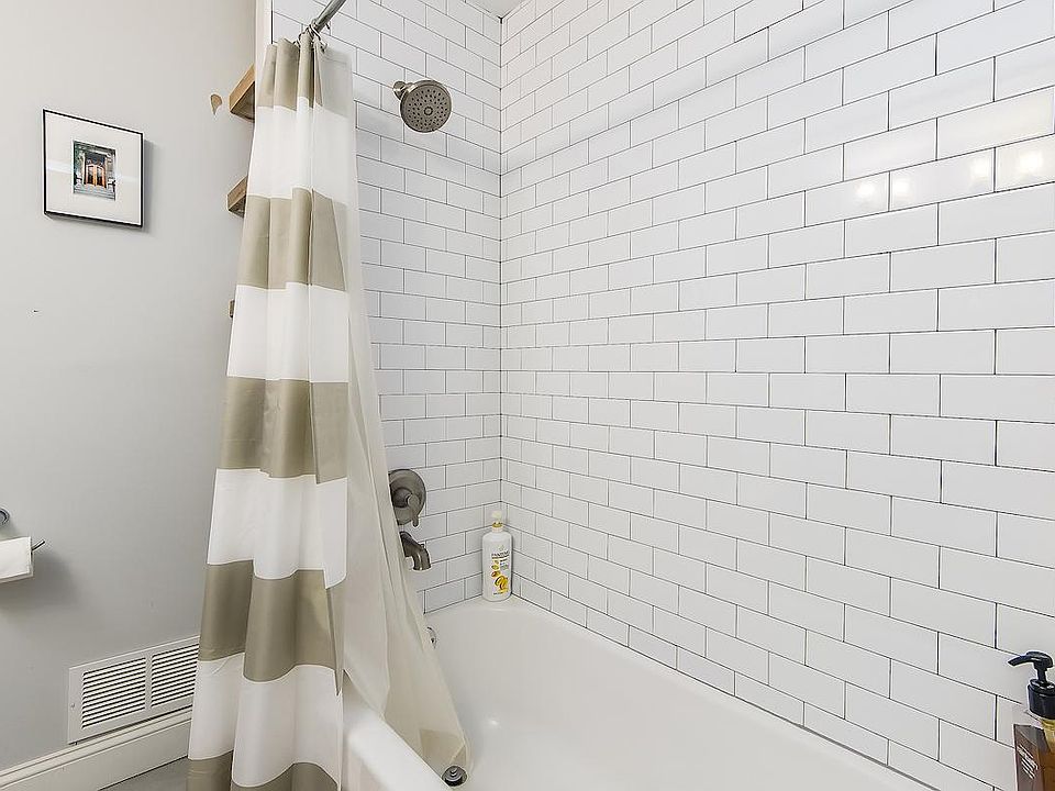 1st image of 1293 Dennison Ave #1