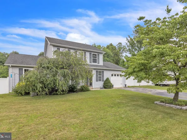 3 Stretch Dr, Mullica Hill, NJ 08062