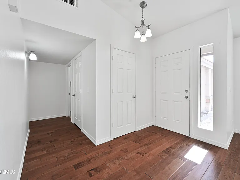 313 S Ocean Dr — Photo 12