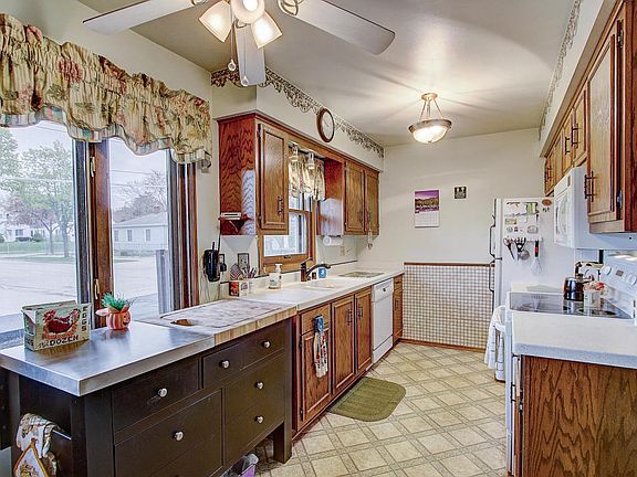 3rd image of 5716 W Euclid Ave #1