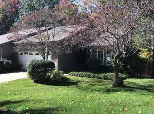 3685 Arborway Dr, Norton Shores, MI