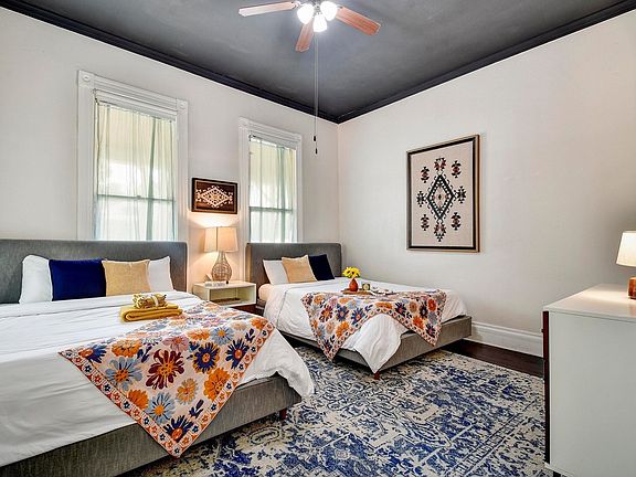 2nd image of 319 E Courtland Pl #321