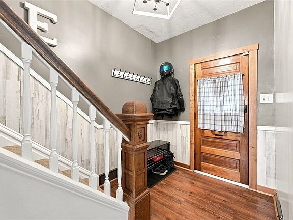 5th image of 183 Franklin Ave