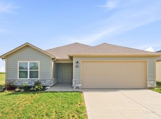 851 N Pear St, Gardner, KS 66030