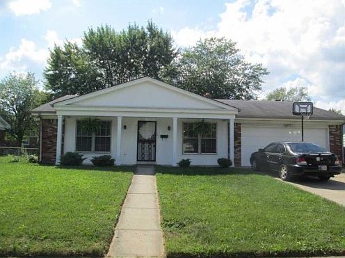 1st image of 3208 Arbutus Dr