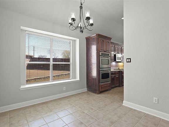 5th image of 3309 Pilgrim Dr