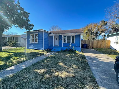 4029 Devon Dr Photo 1
