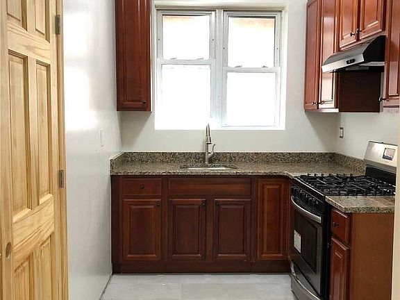 4th image of 32-32 86th St Floor 1
