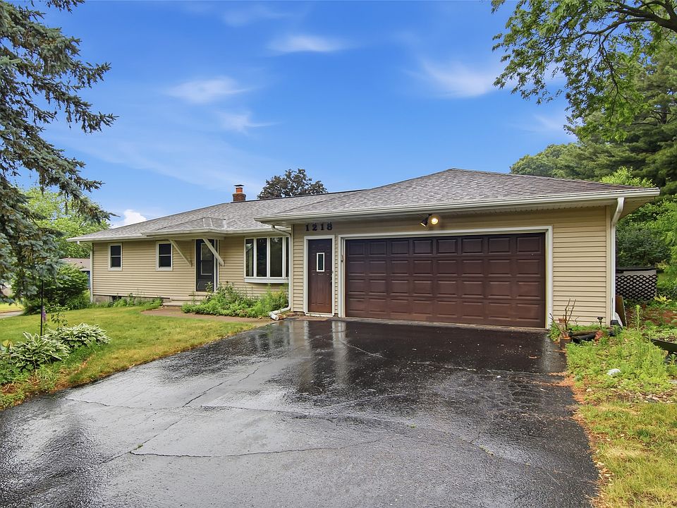 1st image of 1218 Raedel Road