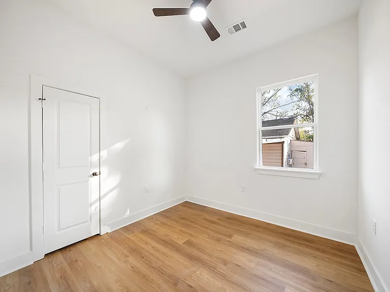 3907 Falls St #B — Photo 8