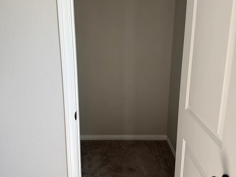 1723 Sylvan Shire Ave — Photo 29