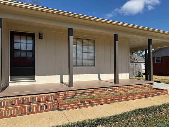 4th image of 1704 Betty St SW