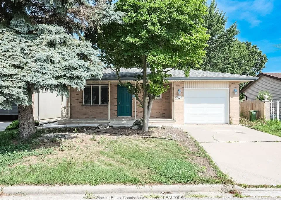 3309 Aurora Dr