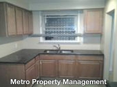 4th image of 12871 Abington Ave