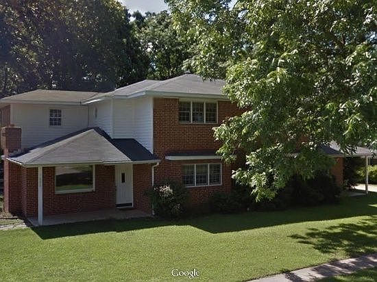 1st image of 1602 Oakwood Ave