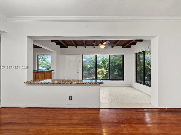 8311 SW 34th Ter — Photo 8