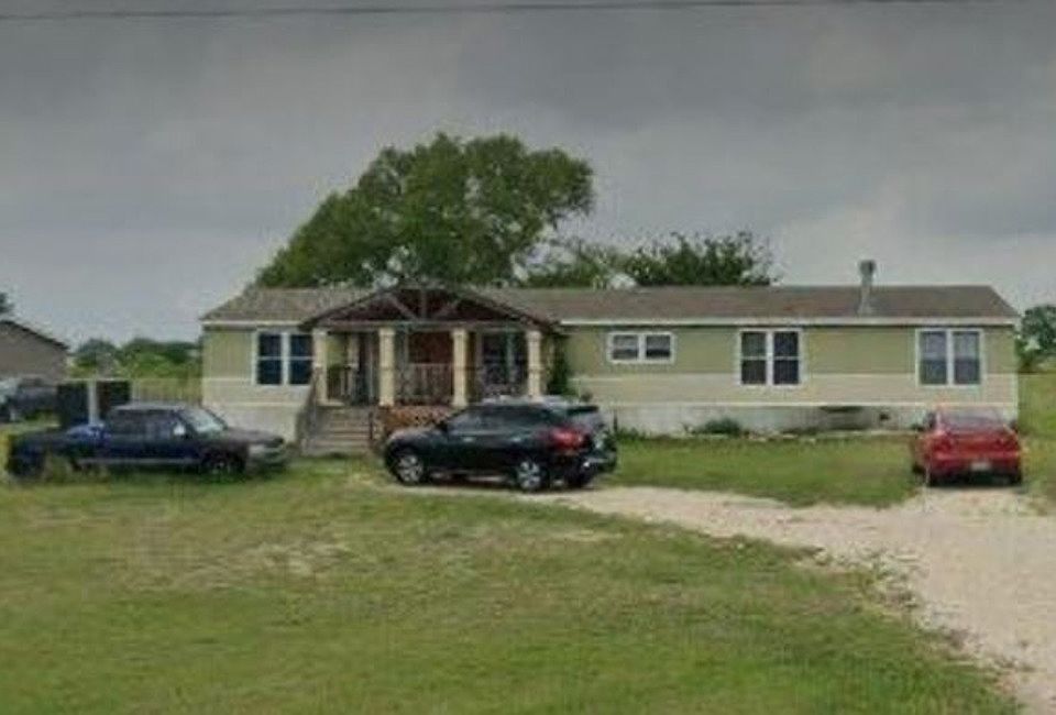 1st image of 340 Stagecoach Hill Dr