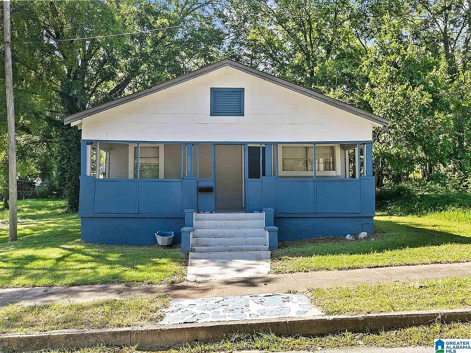 1st image of 220 Avenue Z