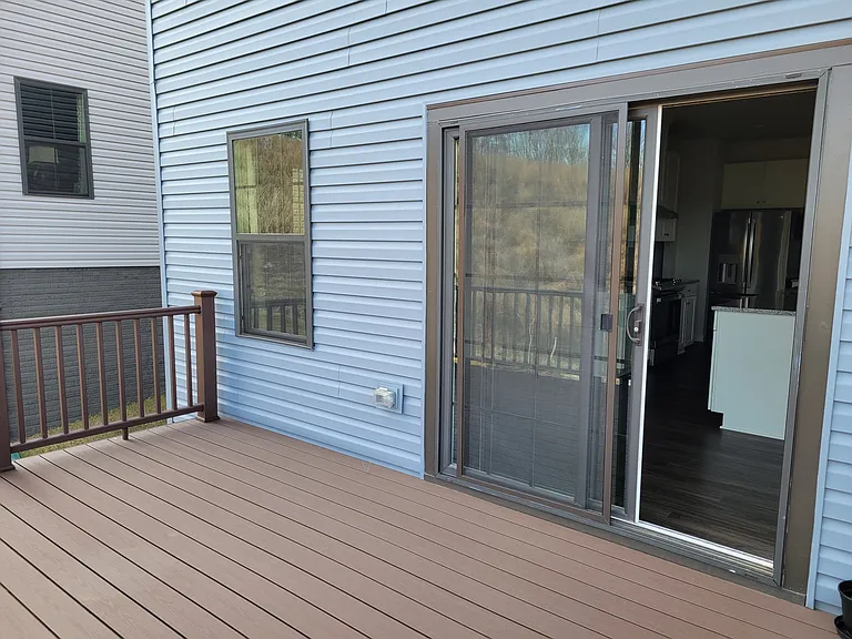 1009 Headquarters Way — Photo 14