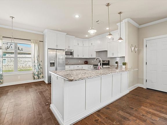 5th image of 109 Springleaf Ln