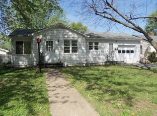 1267 S Salt Pond Ave, Marshall, MO 65340
