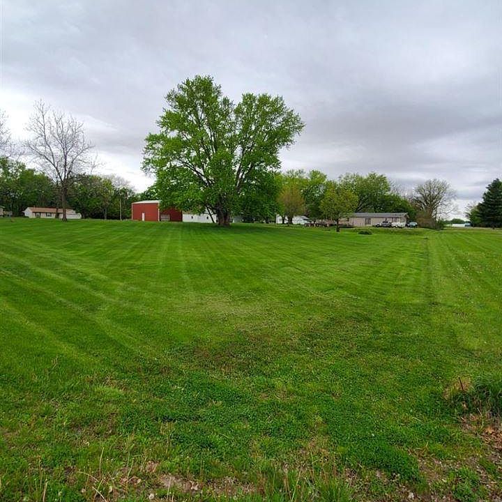 2nd image of 302 Mulvain St