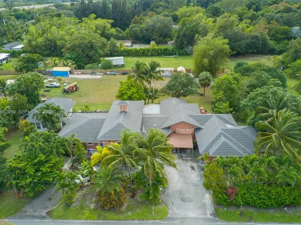 5400 Palm Tree Rd, Plantation, FL 33317
