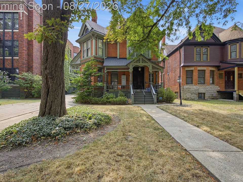 1st image of 669 W Canfield St