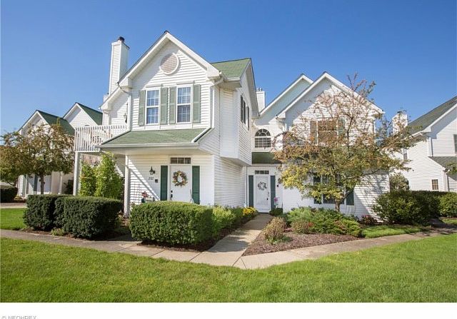 1st image of 284 Vista Cir