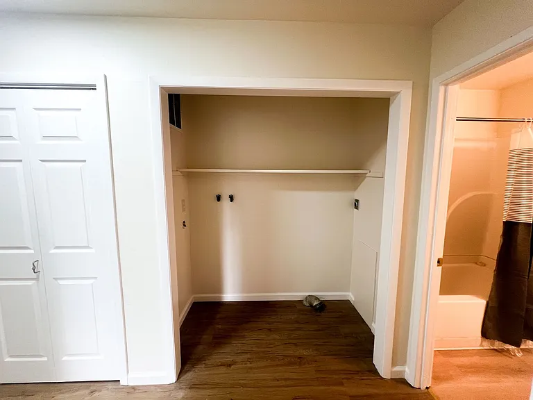 4195 Bristol Ct — Photo 18