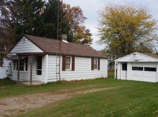 816 Thayer St, Chesaning, MI 48616