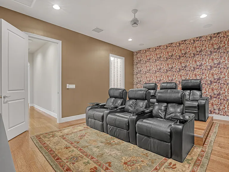 6464 Bellamalfi St — Photo 60