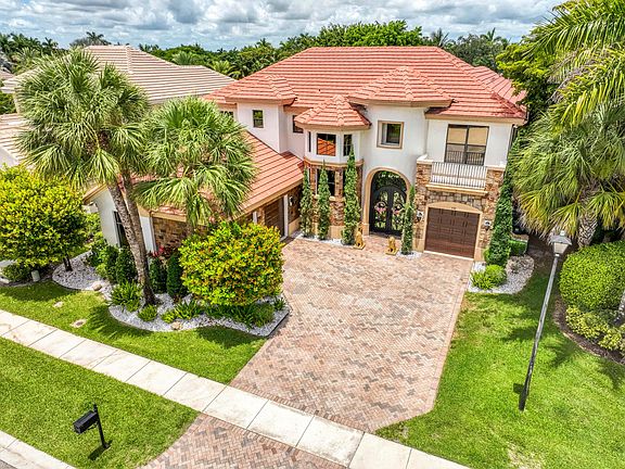 2nd image of 3581 Collonade Drive