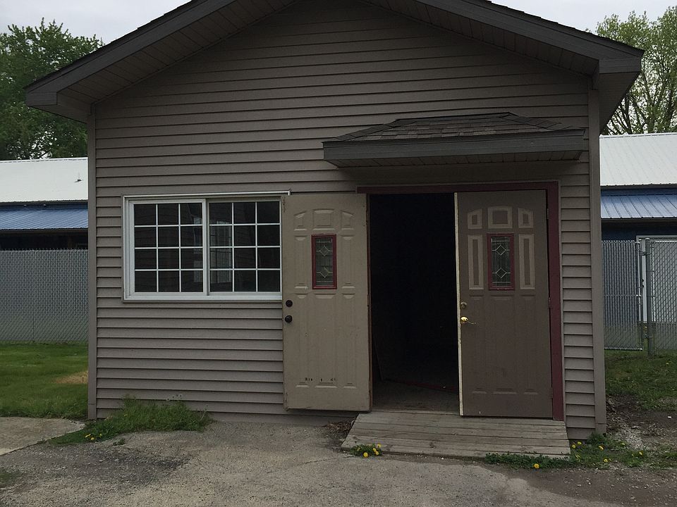 2nd image of 250 N 1st St