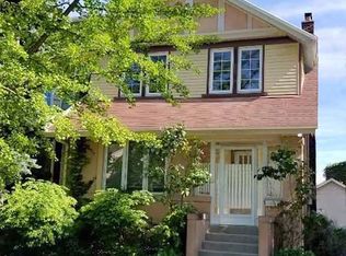 253 Keewatin Ave #2, Toronto, ON M4P 2A4