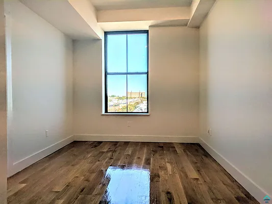 Rented by EXR | media 48