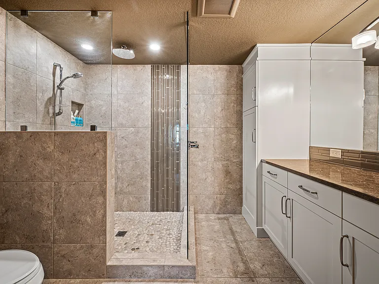 9581 E Leavenworth Rd — Photo 9