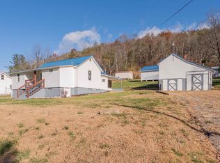 854 Den Hill Rd, Christiansburg, VA 24073