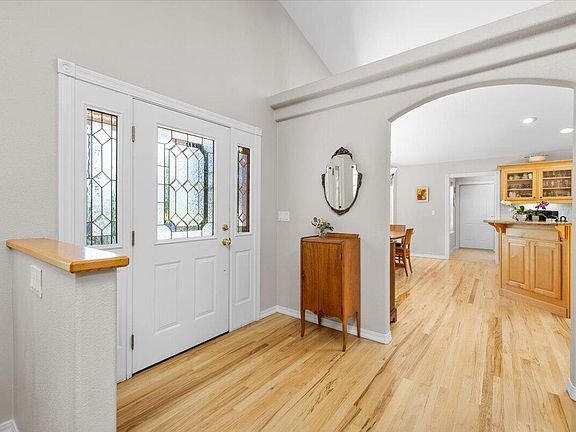 5th image of 404 Mountain Paradise Dr