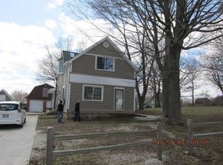 3906 E Depot Rd, Oak Creek, WI 53154