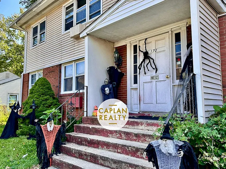 170 Canton St #G — Photo 14