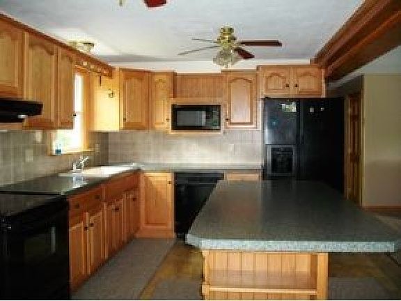 2nd image of 1 Woodcrest Dr