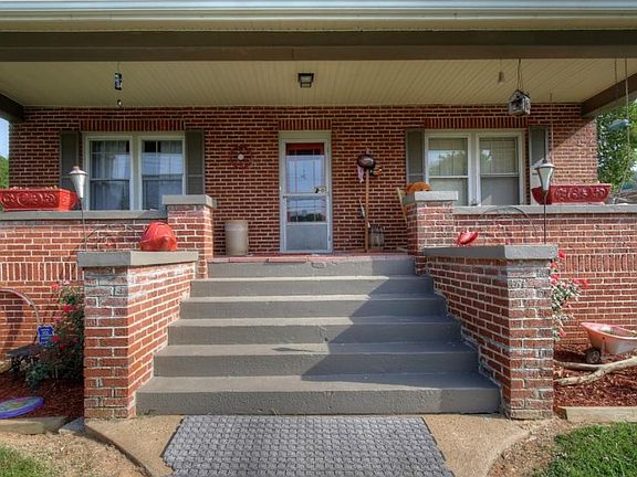 4th image of 5028 Memorial Blvd